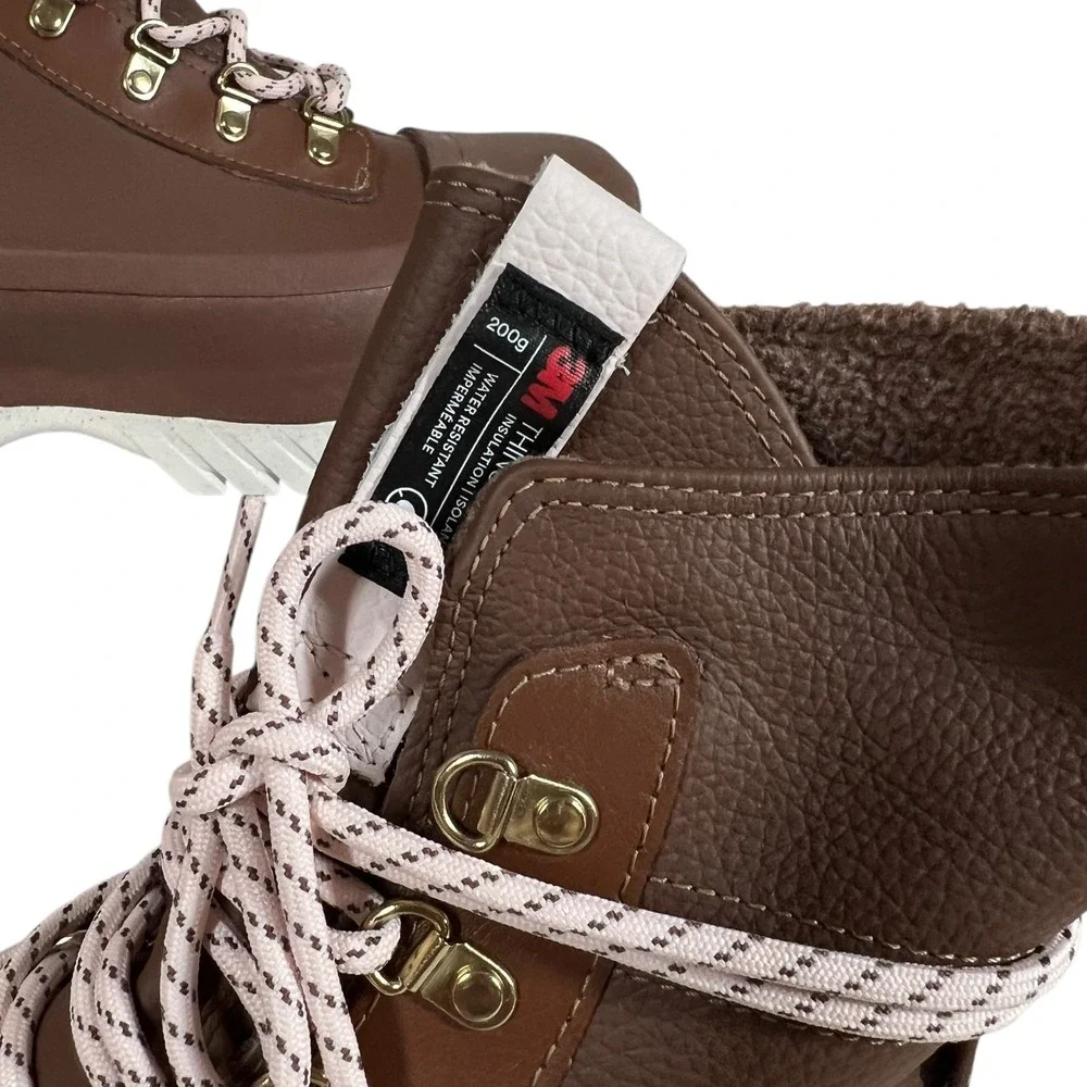 Converse Chuck Taylor All Star Lugged 2.0 CC X-Hi Boots Women‎ 9.5 Waterproof